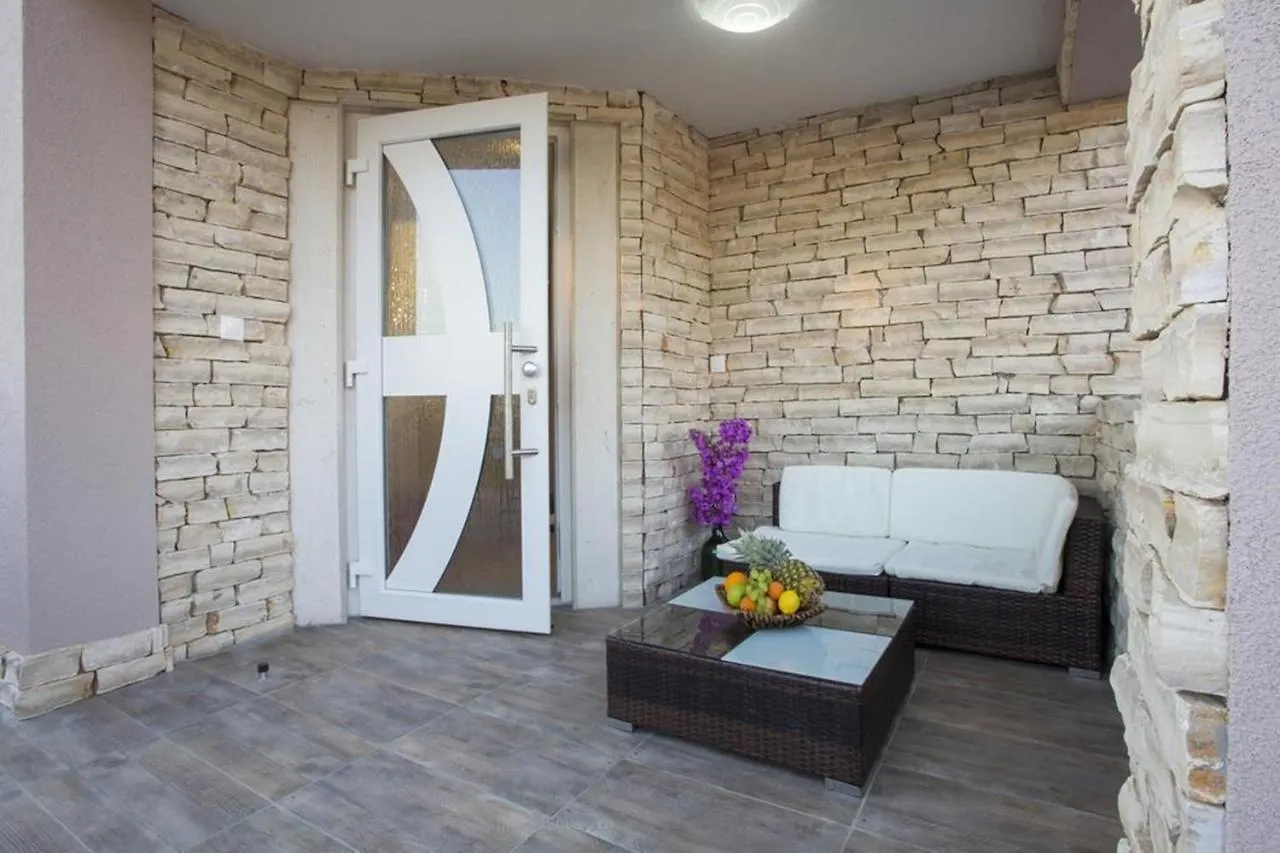 Jelena'S Paradise Villa Galizana Holiday home
