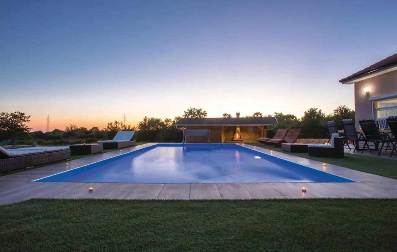 Jelena'S Paradise Villa Galizana Holiday home