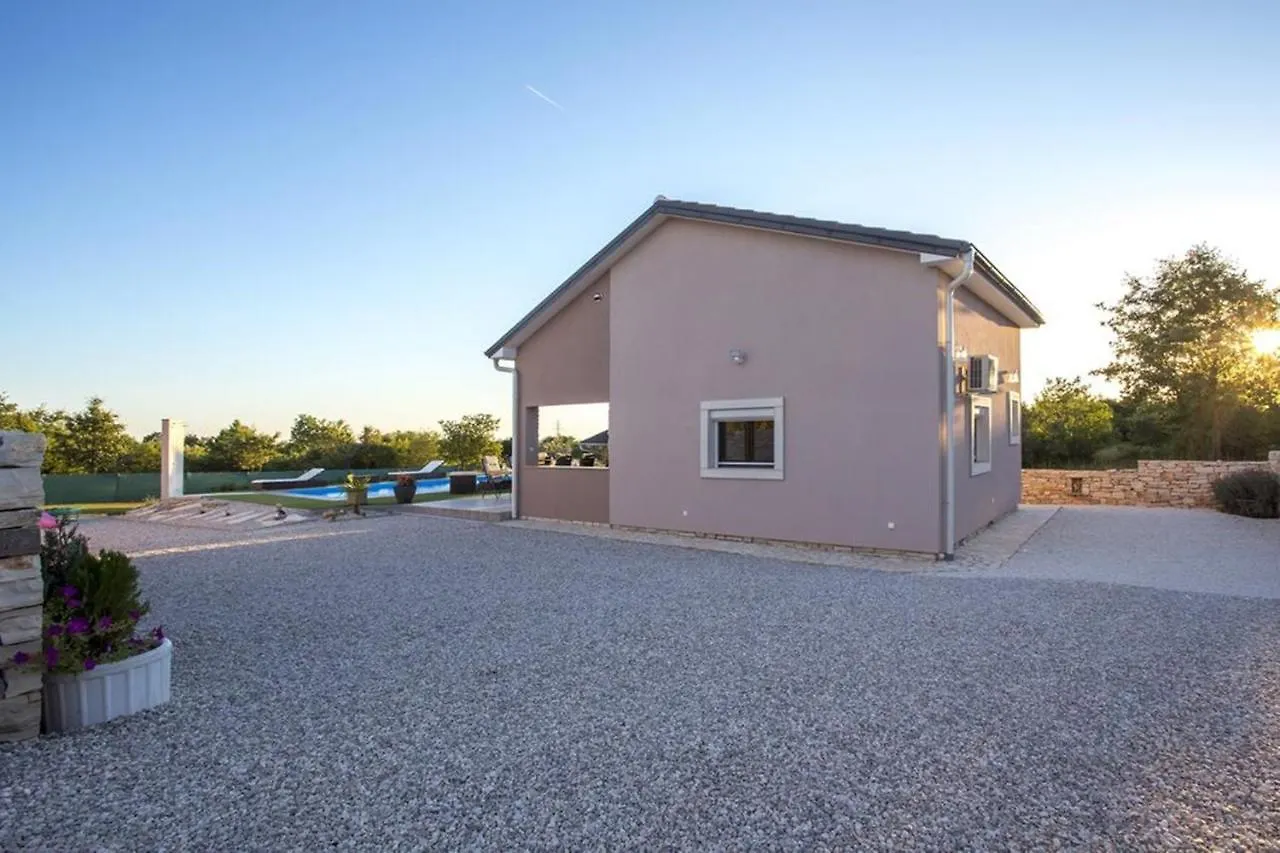 Jelena'S Paradise Villa Galizana Holiday home